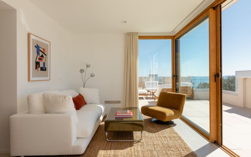 EXCLUSIVO ÁTICO CON PISCINA PRIVADA CON VISTAS AL MAR EN PLAYA D´EN BOSSA