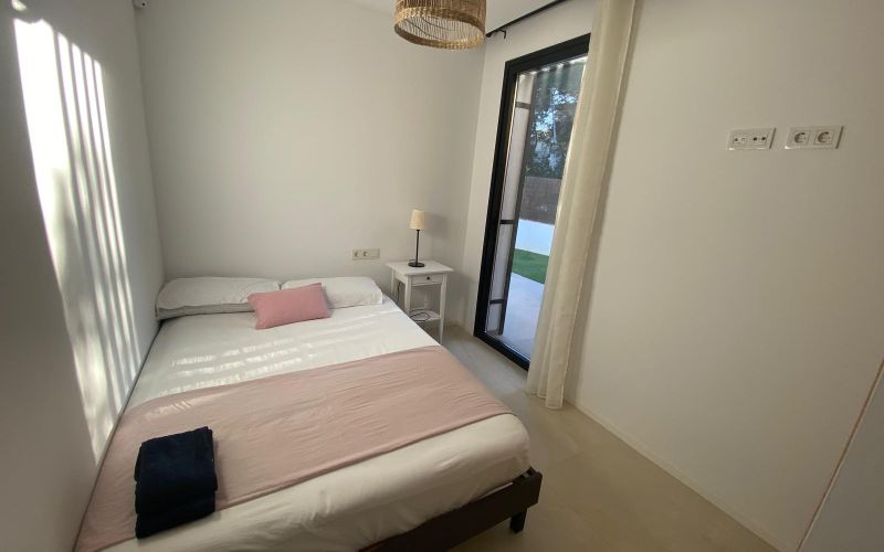 PLANTA BAJA  A ESTRENAR MUY CERCA  DE LA PLAYA