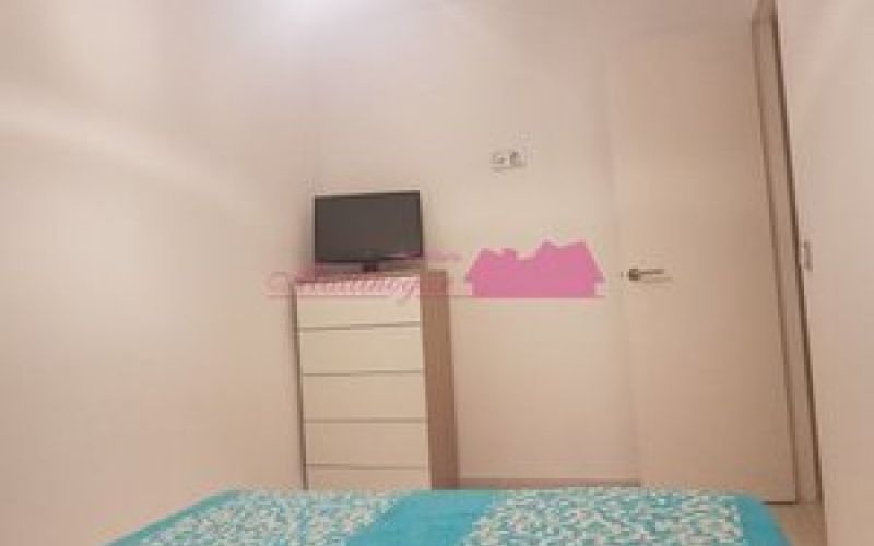 SE ALQUILA APARTAMENTO EN SAN ANTONIO