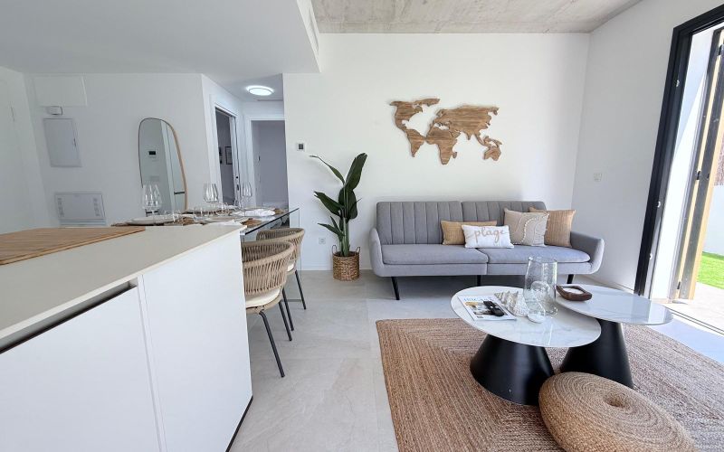 ESPECTACULAR PLANTA BAJA CERCA DE LA PLAYA