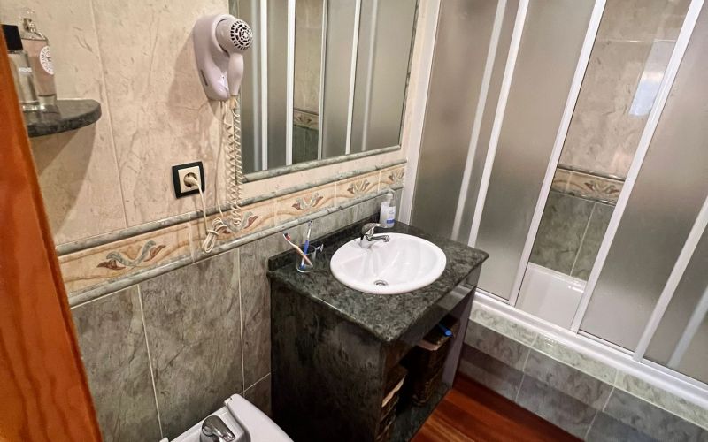 PLANTA BAJA EN SES PAISSES CON TERRAZA , JARDÍN Y PARKING