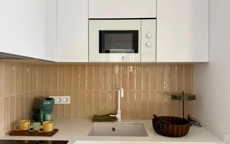 PLANTA BAJA DE 2 HABITACIONES CON 81M2 DE JARDÍN Y TERRAZA CON PARKIG Y TRASTERO