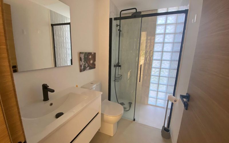 PLANTA BAJA  A ESTRENAR MUY CERCA  DE LA PLAYA