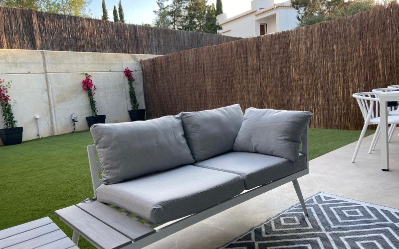 PRECIOSA PLANTA BAJA CERCA DE LA PLAYA DE 2 HABITACIONES CON PARKIG Y TRASTERO