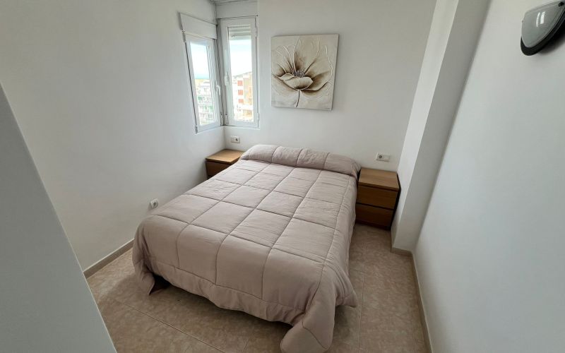 APARTAMENTO EN 10 PLANTA CON ESPECTACULARES VISTAS AL MAR Y PISCINA COMUNITARIA