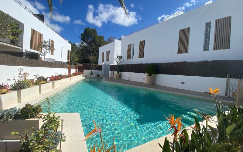 ESPECTACULAR PLANTA BAJA CERCA DE LA PLAYA